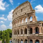 Central And Historic Rione Near Colosseo