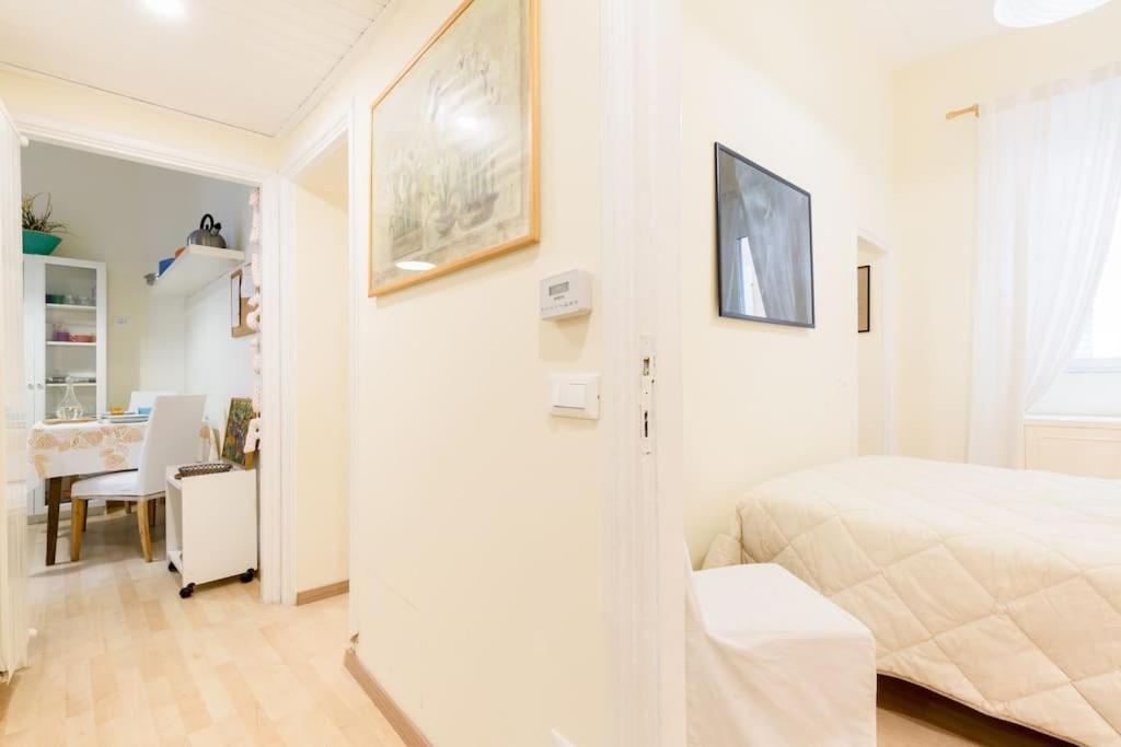 Apartment And Historic Rione Near Colosseo Rom